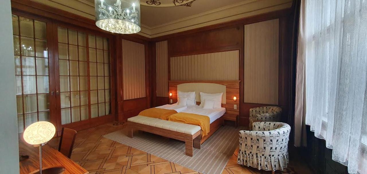 Hotel Okresni Dum Hradec Králové المظهر الخارجي الصورة